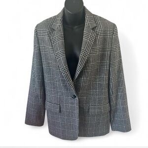 Bloomingdale's 10% Cashmere Black and White Checkered Jacket